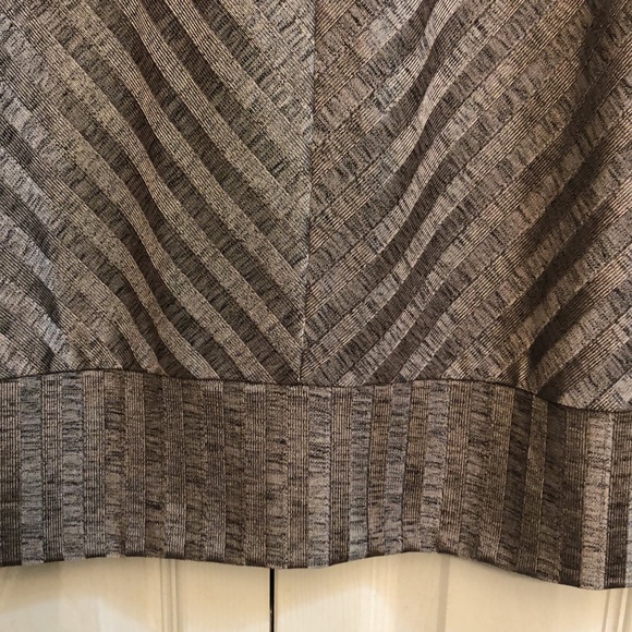 Beautiful Blouse!! - Picture 3 of 4